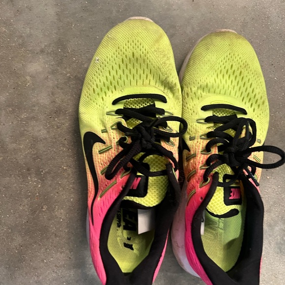 Nike neon yellow and hot pink running shoes - Picture 3 of 6